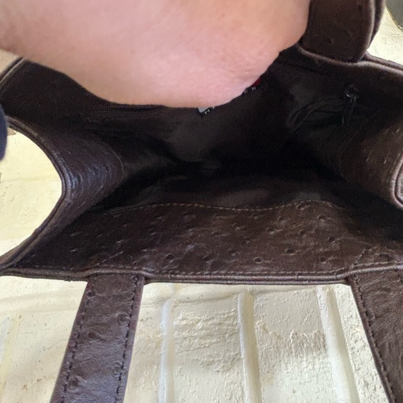 Tommy Hilfiger Ostrich Print Brown Leather Hand Bag - Picture 12 of 13